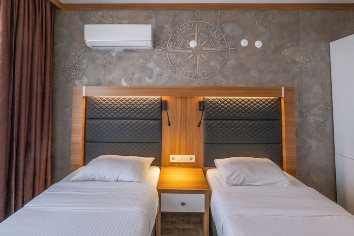 Room 15 of 61