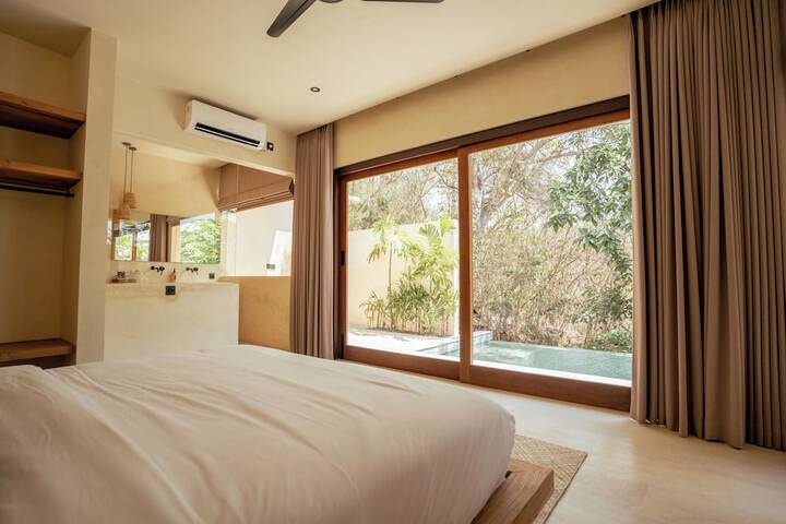 Room 12 of 54
