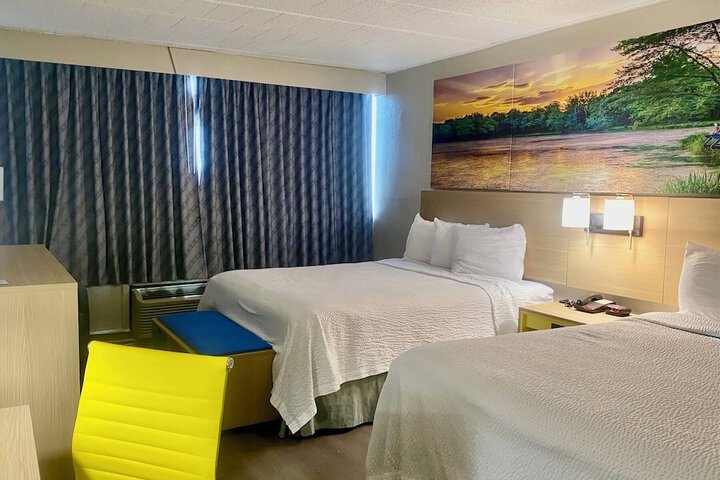 Room 12 of 27