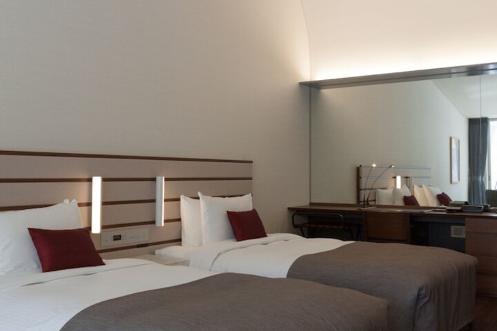 Room 17 of 60
