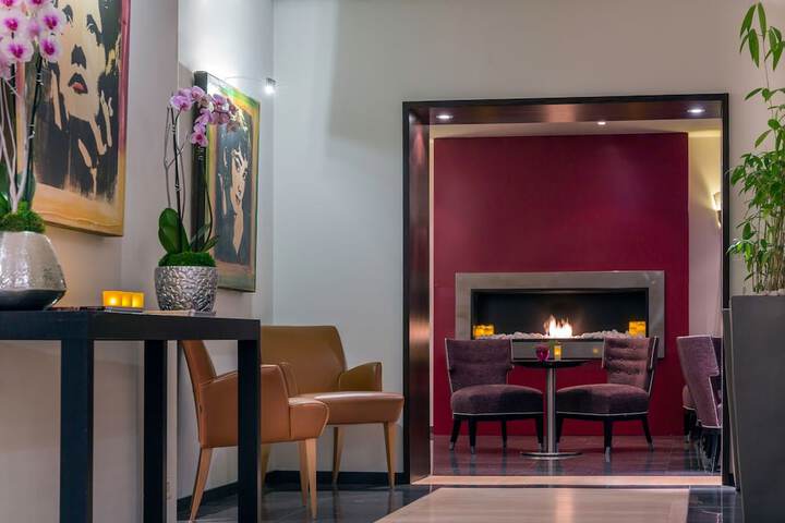 Guest Lobby