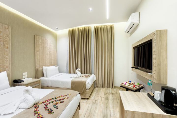 Room 53 of 109