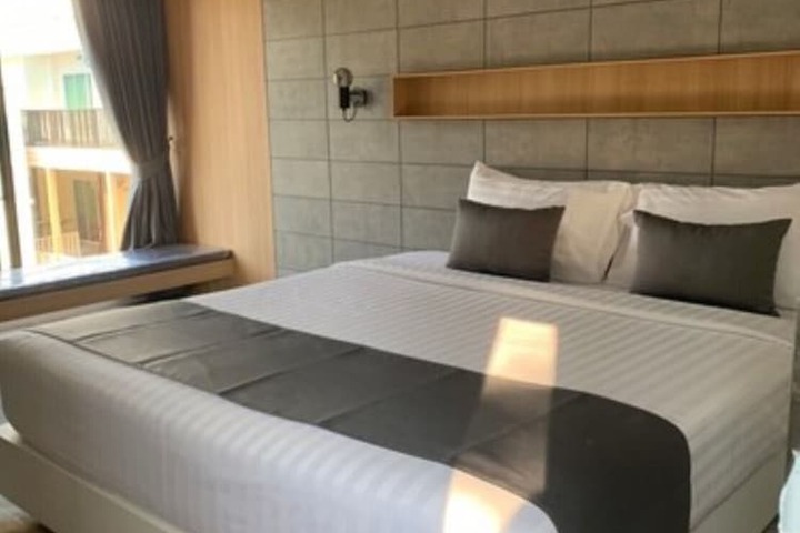 Room 8 of 52