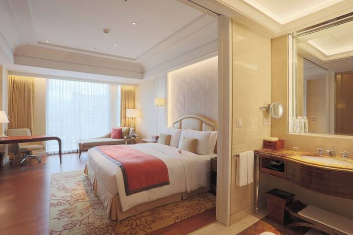Room 14 of 63