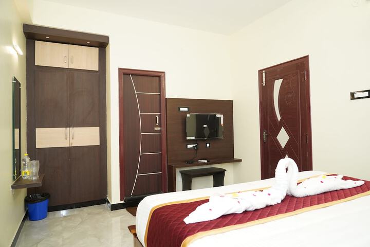 Room 32 of 73