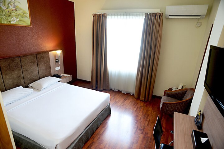 Room 4 of 22