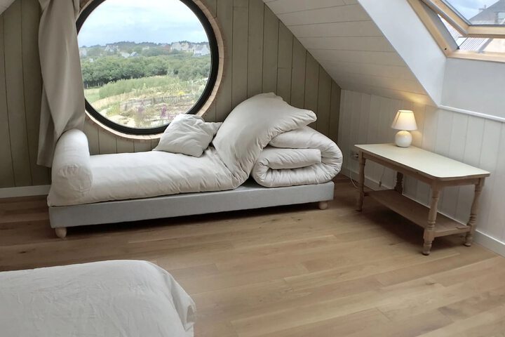 Room 7 of 74