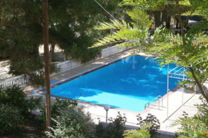 Pool 27 of 40