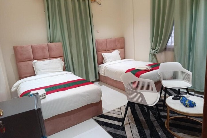 Room 9 of 20