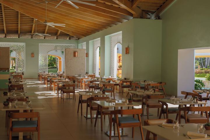 Dining 84 of 131