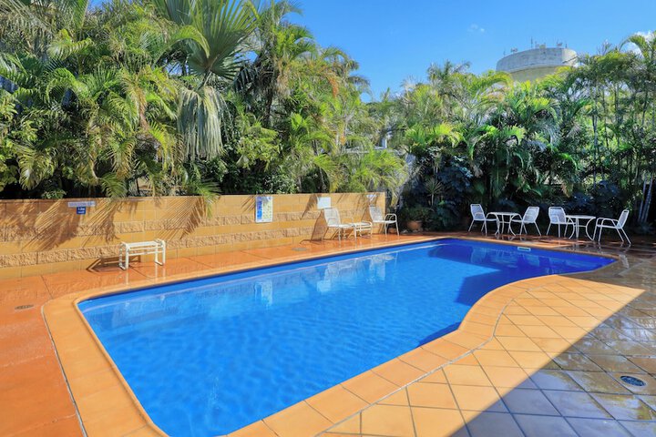 Pool 50 of 72