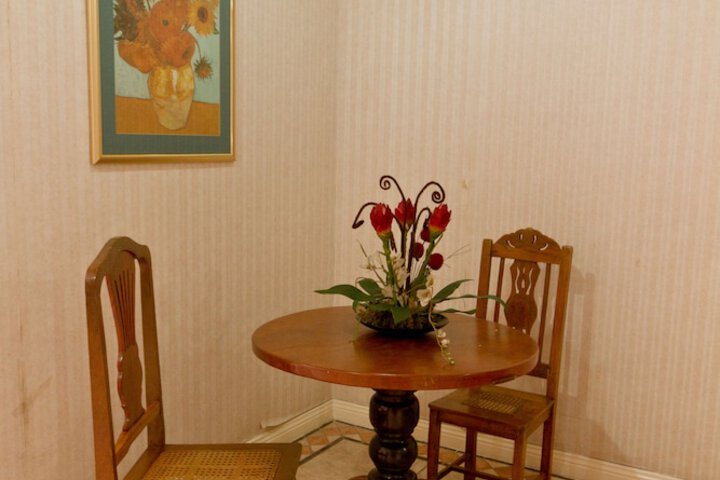 Room 84 of 134