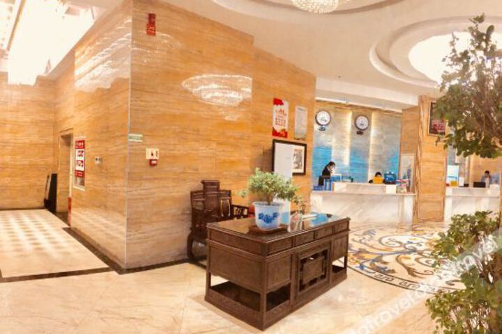 Hotel Interior 9 of 24