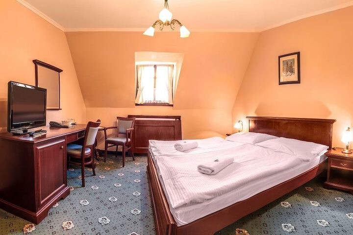 Room 27 of 59