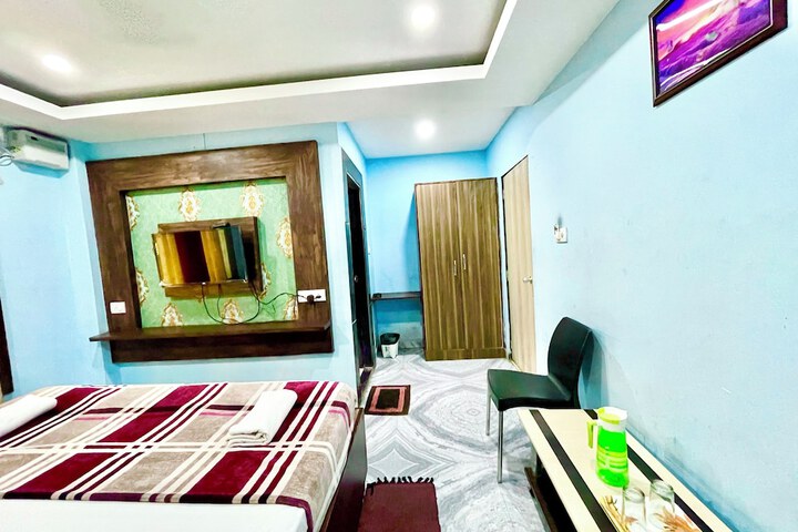 Room 16 of 33