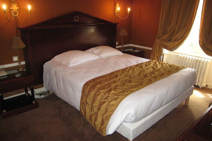 Room 5 of 65