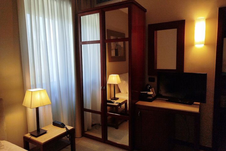 Room 57 of 141