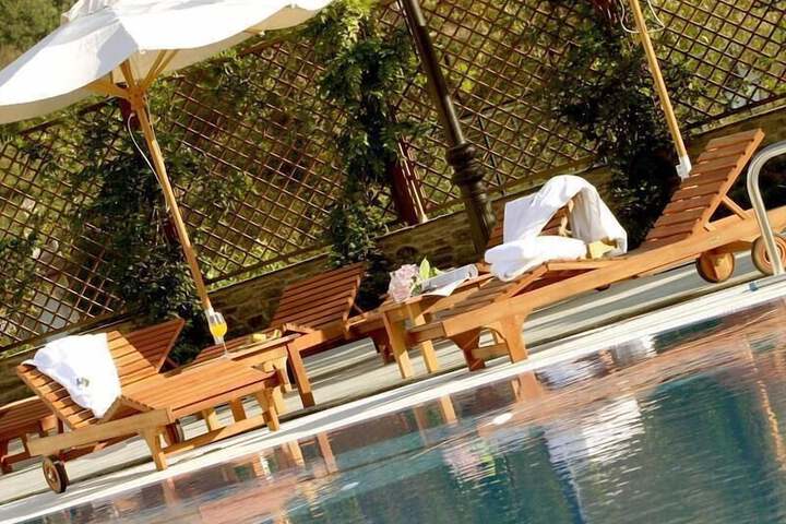Hotel with Pool