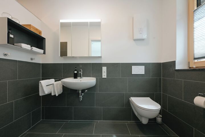 Room 10 of 31