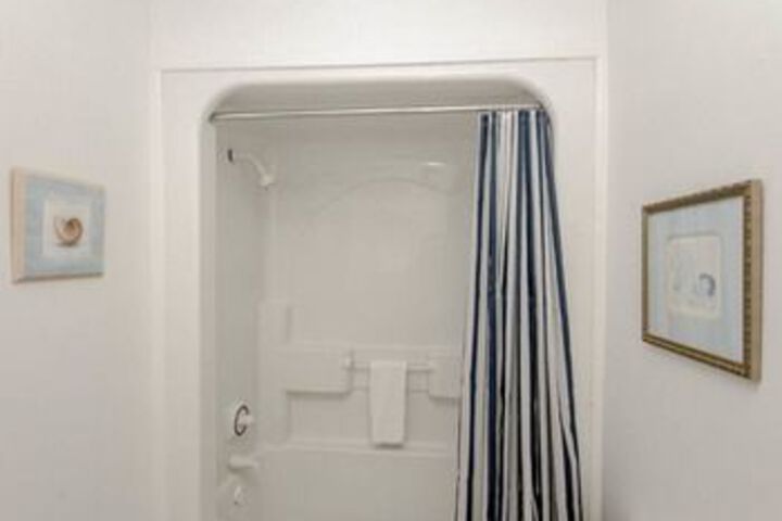 Room 3 of 46