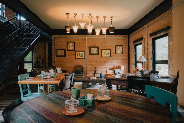 Breakfast/Coffee Service 27 of 65