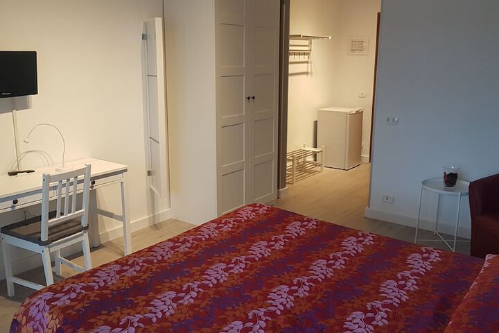 Room 6 of 54