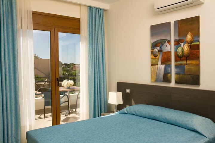Room 5 of 53