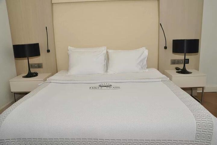 Room 3 of 20