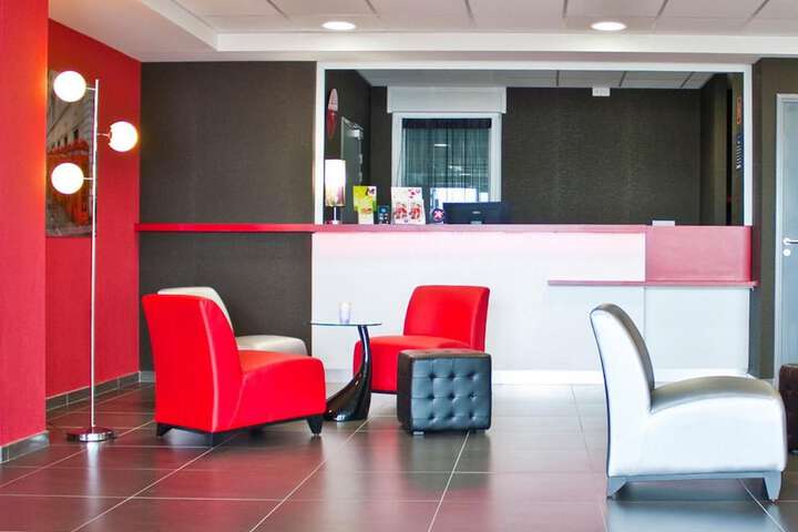 Guest Lobby