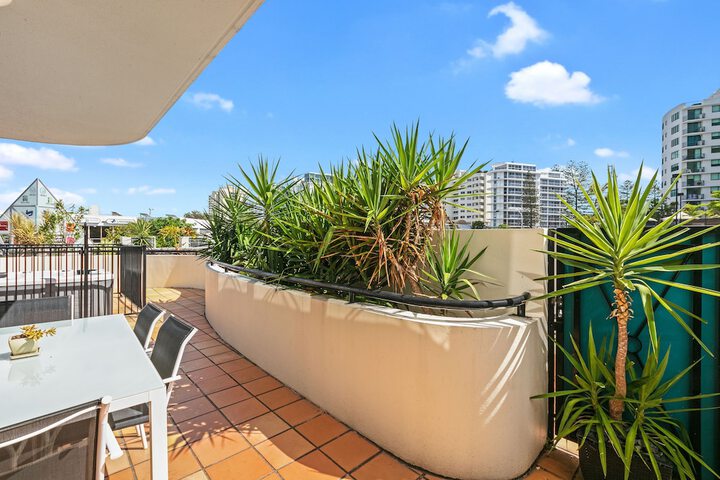 Terrace/Patio 101 of 187