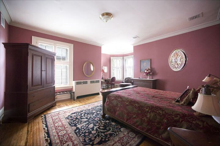 Room 7 of 46