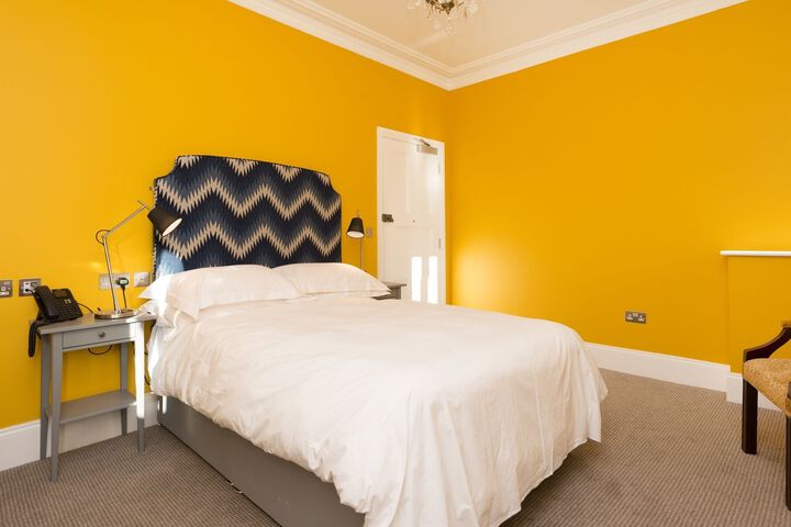 Room 3 of 15