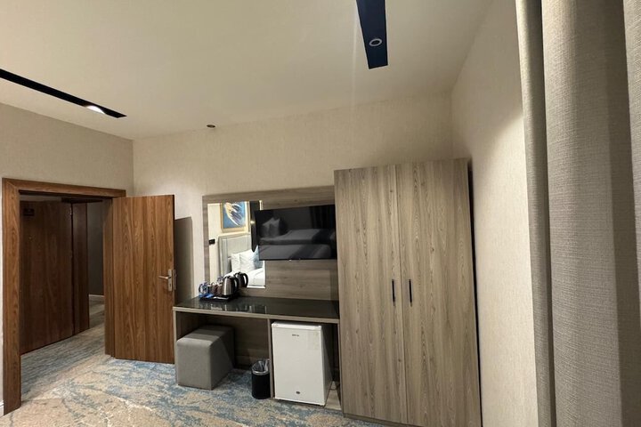 Room 19 of 32