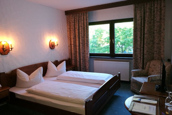 Room 9 of 47