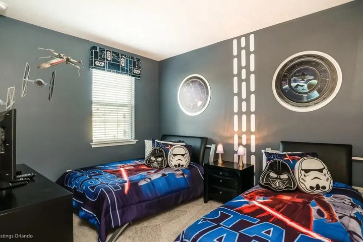 Room 6 of 23