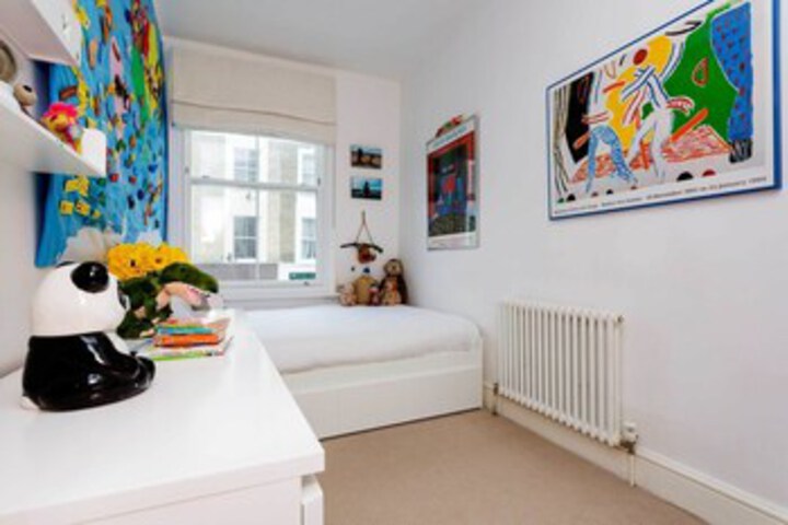 Room 4 of 14