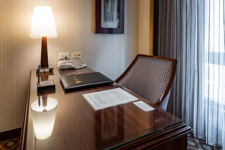 Room 60 of 164