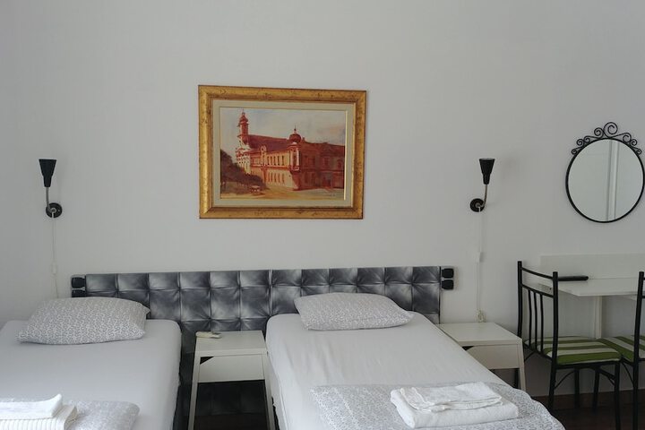 Room 3 of 14
