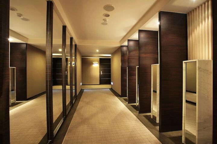 Ballroom/Hall 59 of 72