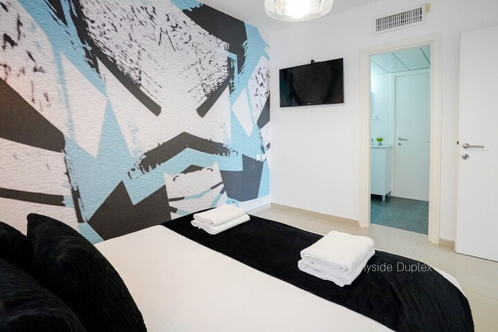 Room 25 of 315