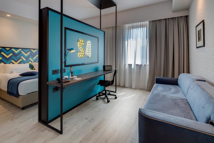 Room 15 of 65