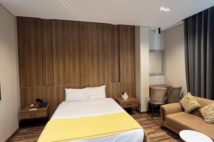 Room 62 of 147