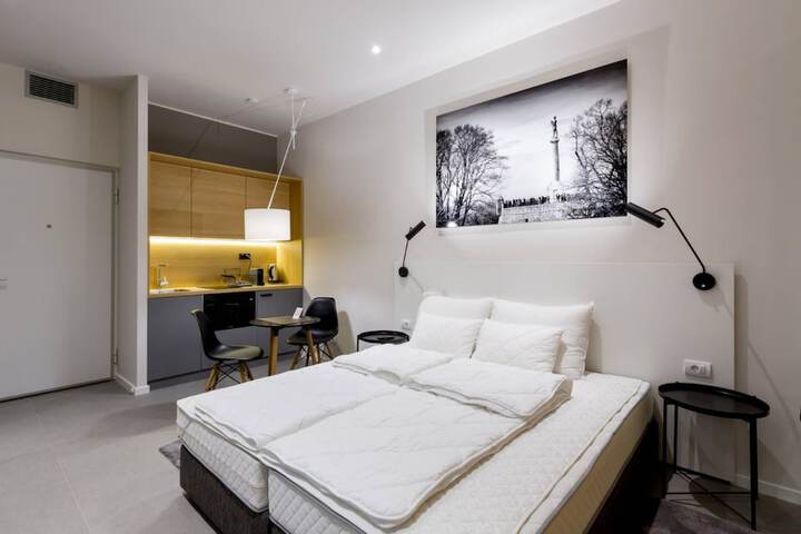 Room 10 of 45