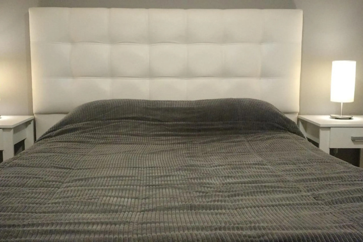 Room 2 of 10