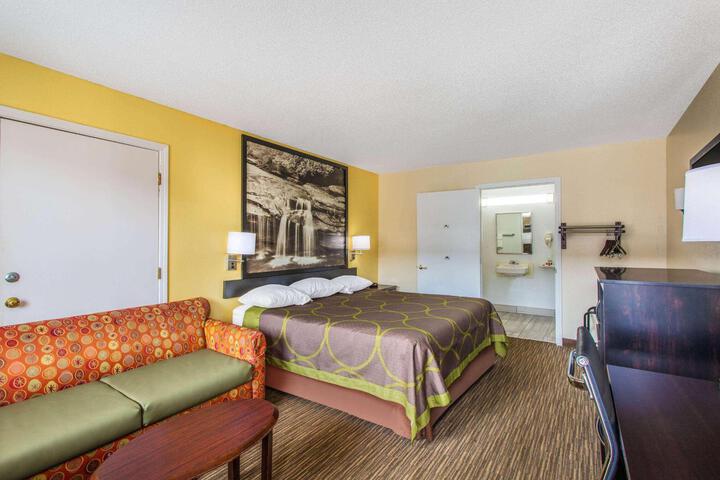 1 Queen Bed Mobility Accessible (6 of 18)