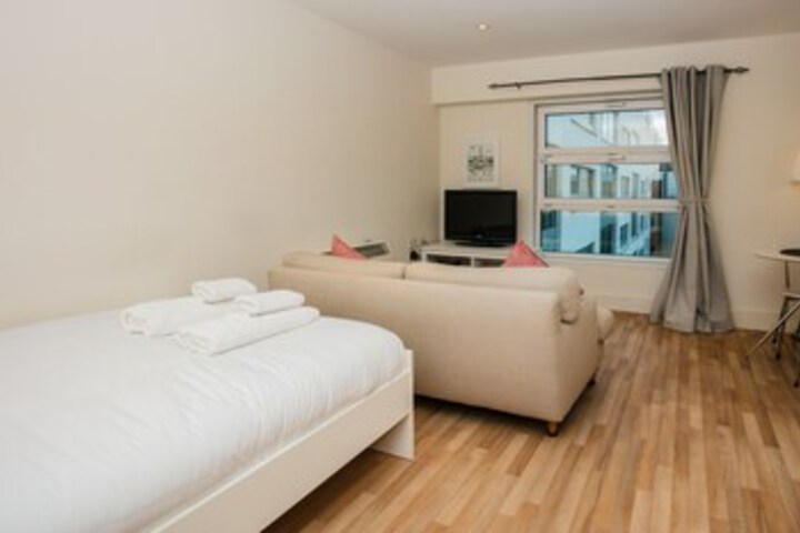 Room 12 of 12