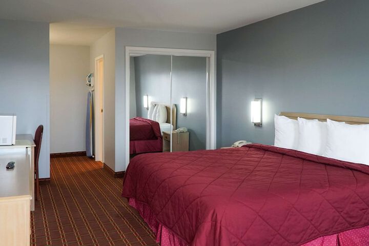 Room 10 of 50