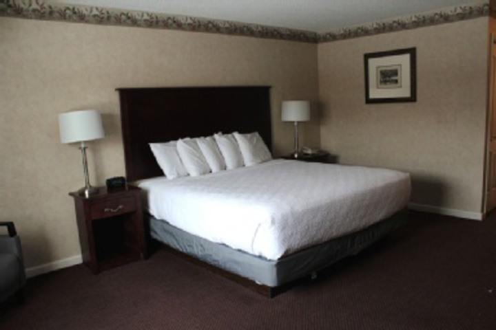 Room 83 of 168