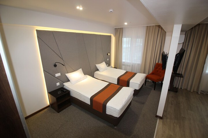 Room 16 of 82
