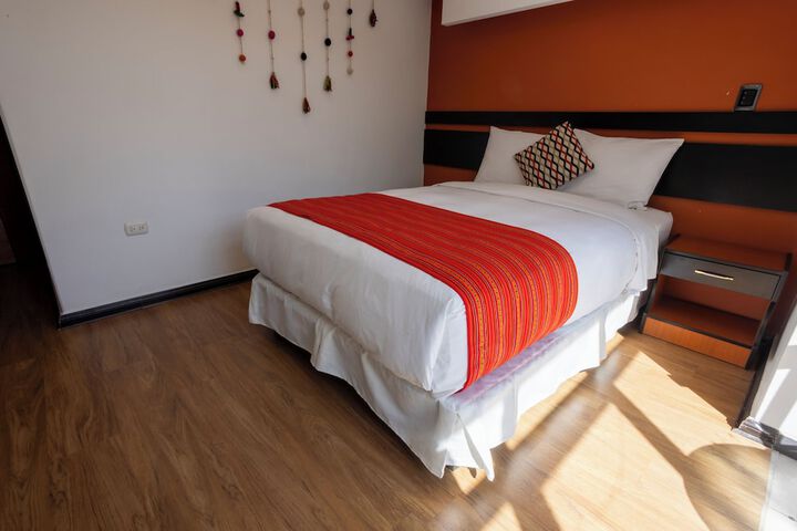 Room 6 of 36